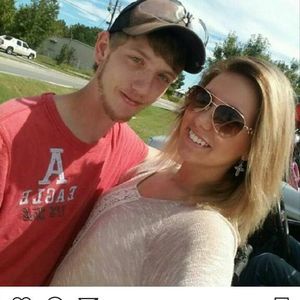 Meet your Posher, Caitlin